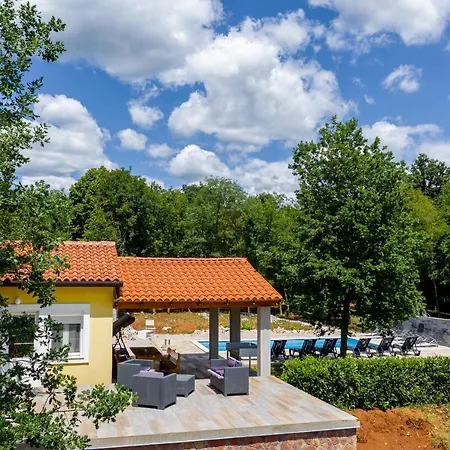 St Nikola With Private Pool And Jacuzzi *