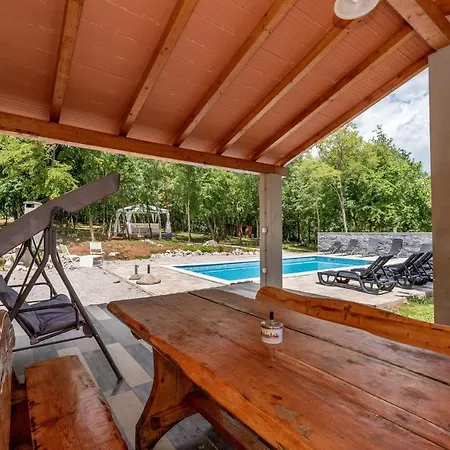 St Nikola With Private Pool And Jacuzzi Nedeščina
