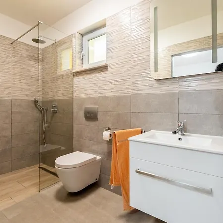 St Nikola With Private Pool And Jacuzzi *