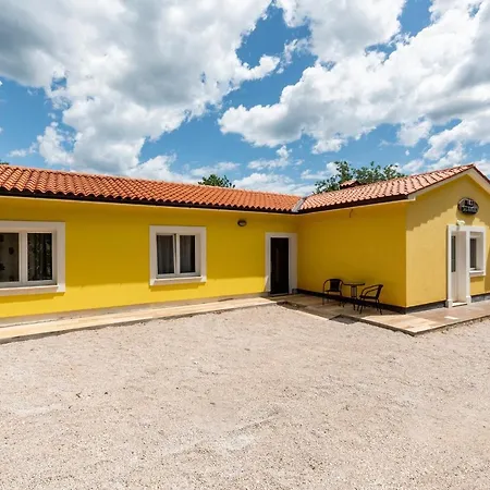 Willa St Nikola With Private Pool And Jacuzzi Nedeščina