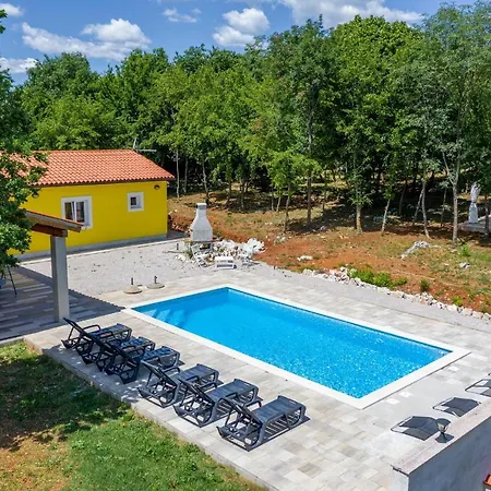 St Nikola With Private Pool And Jacuzzi * Nedeščina