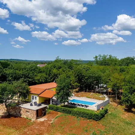 St Nikola With Private Pool And Jacuzzi * Nedeščina