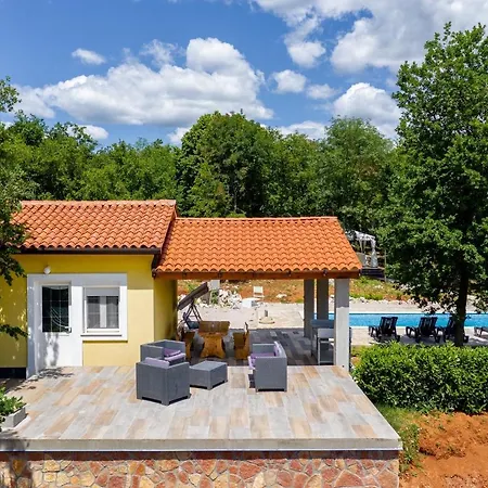 St Nikola With Private Pool And Jacuzzi